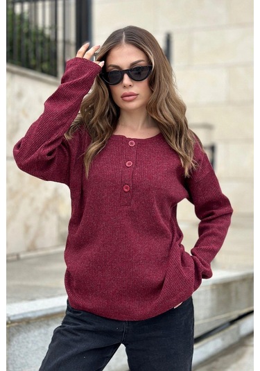 Kadın Bordo Yumuşak Dokulu Düğmeli Triko Kazak, Uzun Kol, Regular Kesim, Standart Boy. Bordo