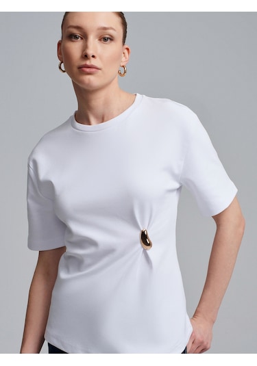 Dilvin 32445 Aksesuar Detaylı Basic T-shirt-beyaz Beyaz