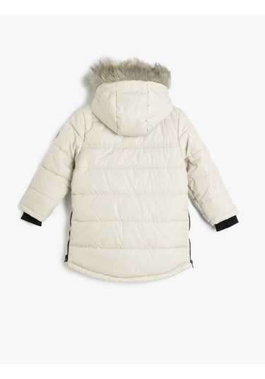 Koton Kürklü Kapşonlu Mont Kapaklı Cepli Fermuar Detaylı Rüzgar Korumalı Gri 5wkb00017tw Gri