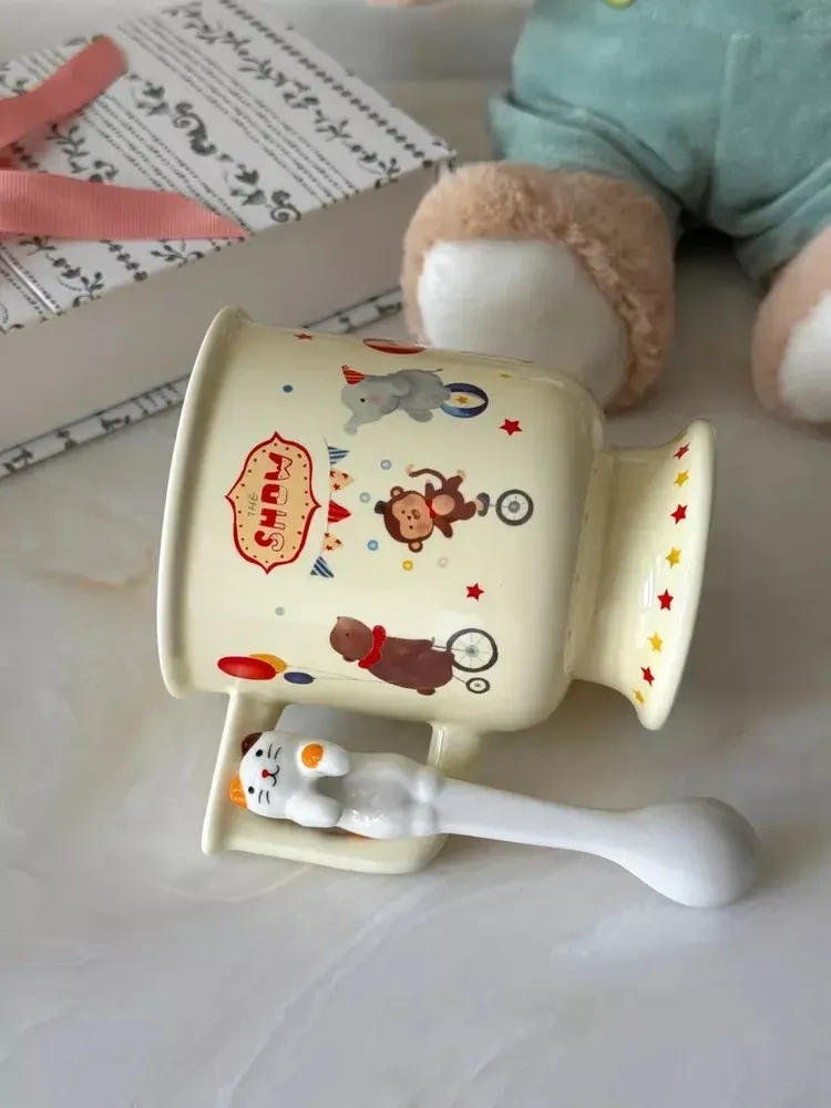 Yaleker Serbestçe Kullanıma Uygun 300 Ml Beyaz Seramik Kupa Ve Kaşık Seti - Ev Ve Ofis Kullanıma İdeal Sarı