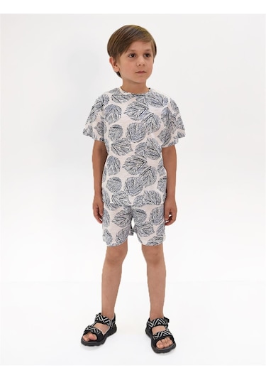 Luess Erkek Çocuk Yaprak Desenli Tshirt Şort Takım Beyaz - Mavi Luess Erkek Çocuk Yaprak Desenli Tshirt Şort Takım Beyaz - Mavi