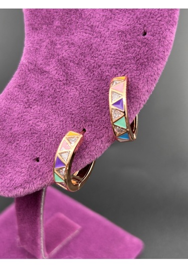 Çelik Çok Renkli Asimetrik Modelli Taşlı Gold Yuvarlak 1.8 Çap Kadın Halka Günlük Küpe Çok Renkli