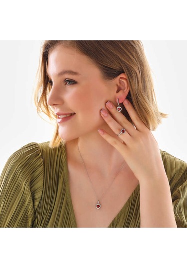 Casera's Gümüş Kırmızı Taşlı Kalpli Kadın Set Csr2185185 Gümüş