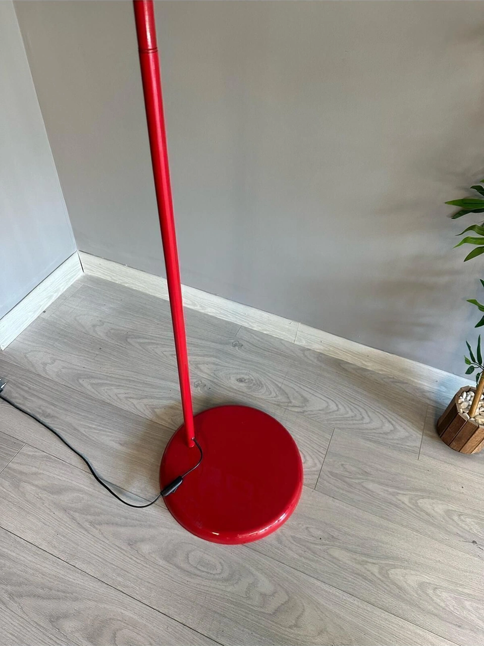 Kırmızı Lambader Modern Dekoratif Metal Oturma Odası Çalışma Odası Zemin Lambası Kırmızı