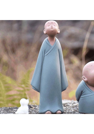 Suntek Küçük Köpek Heykeli Ile Rahip Heykelciği Sevimli 8,5 Cm X 5,5 Cm X 20,2 Cm