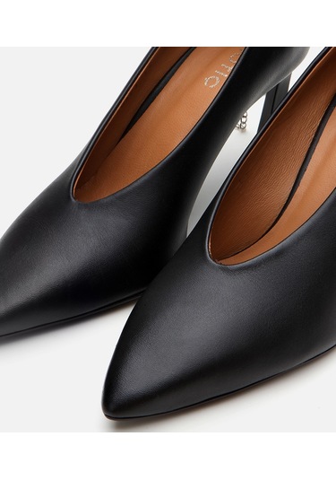 Hotiç Kadın Deri Siyah Zincir Detaylı Stiletto 01ayh304190a100 Siyah