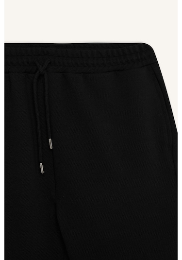 DeFacto Siyah Eşofman Altı Twill Slim Fit Dar Kesim Beli Bağcıklı Cepli Düz Paça D9708AX24AUBK81 DeFacto Siyah Eşofman Altı Twill Slim Fit Dar Kesim Beli Bağcıklı Cepli Düz Paça D9708AX24AUBK81