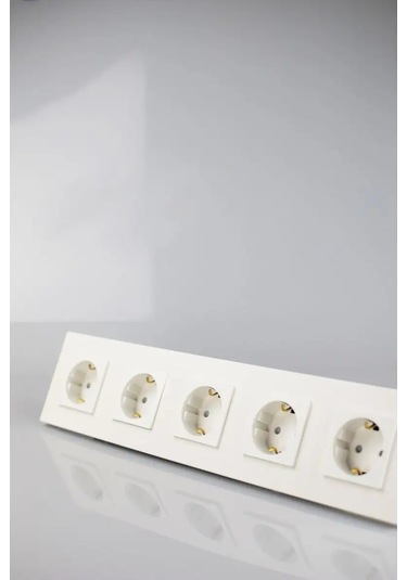 Vo'stabl Beyaz Beş Kollu Topraklanmış Ve Korumalı Priz 163735062 105 Derece