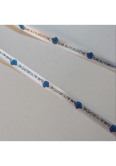 Kurdele Saten Bak Şu Yürüyene Yazılı Mavi