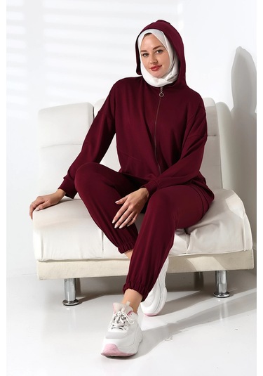 Kadın Mevsimlik Alt Ve Üst Rahat Mürdüm Spor Tesettür Takım Mürdüm