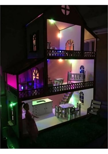 Ahşap 60 CM Bebekli Oyun Evi Işıklı Bahçeli Eşyalar Dahil Yapıştı