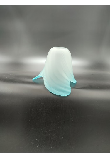 Küçük Avize Camı.3 Kanatlı.mat-mavi Renkte.mum Ampule Göre E.14 Mat Mavi