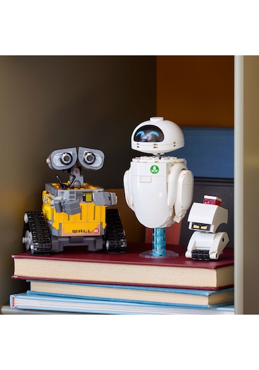 LEGO® ǀ Disney ve Pixar WALL-E ve EVE 43279 - Yetişkinler için Animasyon Film Temalı Koleksiyonluk Model Yapım Seti (811 Parça)