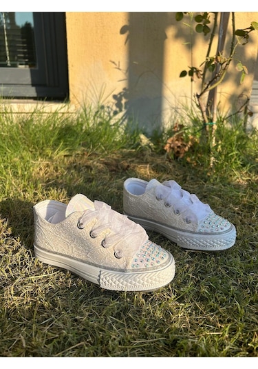 Scarpe Magiche Beyaz Kız Çocuğu Ayakkabısı Işıklı 31-35 Numara Arası Işıksızdır Beyaz