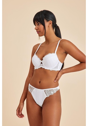 Paris Ekru Dantelli String Külot Ekru