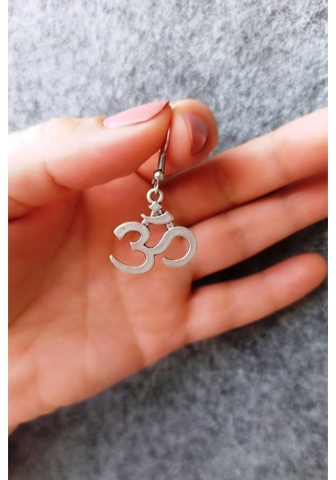 Ohm Yoga Şekilli Kadın Küpe Çift Adet Gümüş Kaplama El Yapımı Kadın Küpe Gümüş