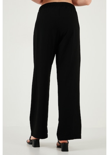 Lela Eşofman Çimalı Regular Fit Normal Bel Geniş Paça Bayan Eşofman Altı 5866260 Siyah Lela Eşofman Çimalı Regular Fit Normal Bel Geniş Paça Bayan Eşofman Altı 5866260 Siyah