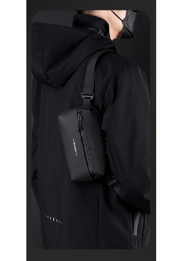 Erkekler İçin Şık Ve Pratik Çapraz Omuz Çantası - Küçük Kare Tasarım İle Modaya Uygun Günlük Erkek Çantası Siyah