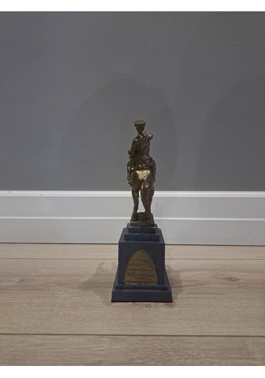 Onur Anıtı Biblo - Büyük Boy