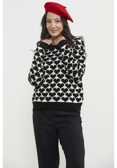 Kalp Desenli Sıfır Yaka Triko Kazak - Siyah 001