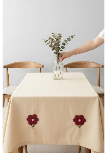 Florita Vişne Punch İşlemeli Dertsiz Leke Tutmaz Masa Örtüsü 160x220 Cm Bej