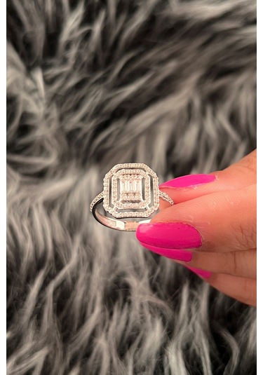 Fiyonk Kuyumculuk 14 Ayar Altın Etrafı Taş Dizili Baget Yüzük 001