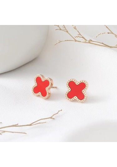 Kırmızı Moda Solmayan Titanyum Çelik Dört Yapraklı Yonca Küpe Kadın Moda Basit Küpe Kıdemli Şans Duygusu Küpe Kırmızı