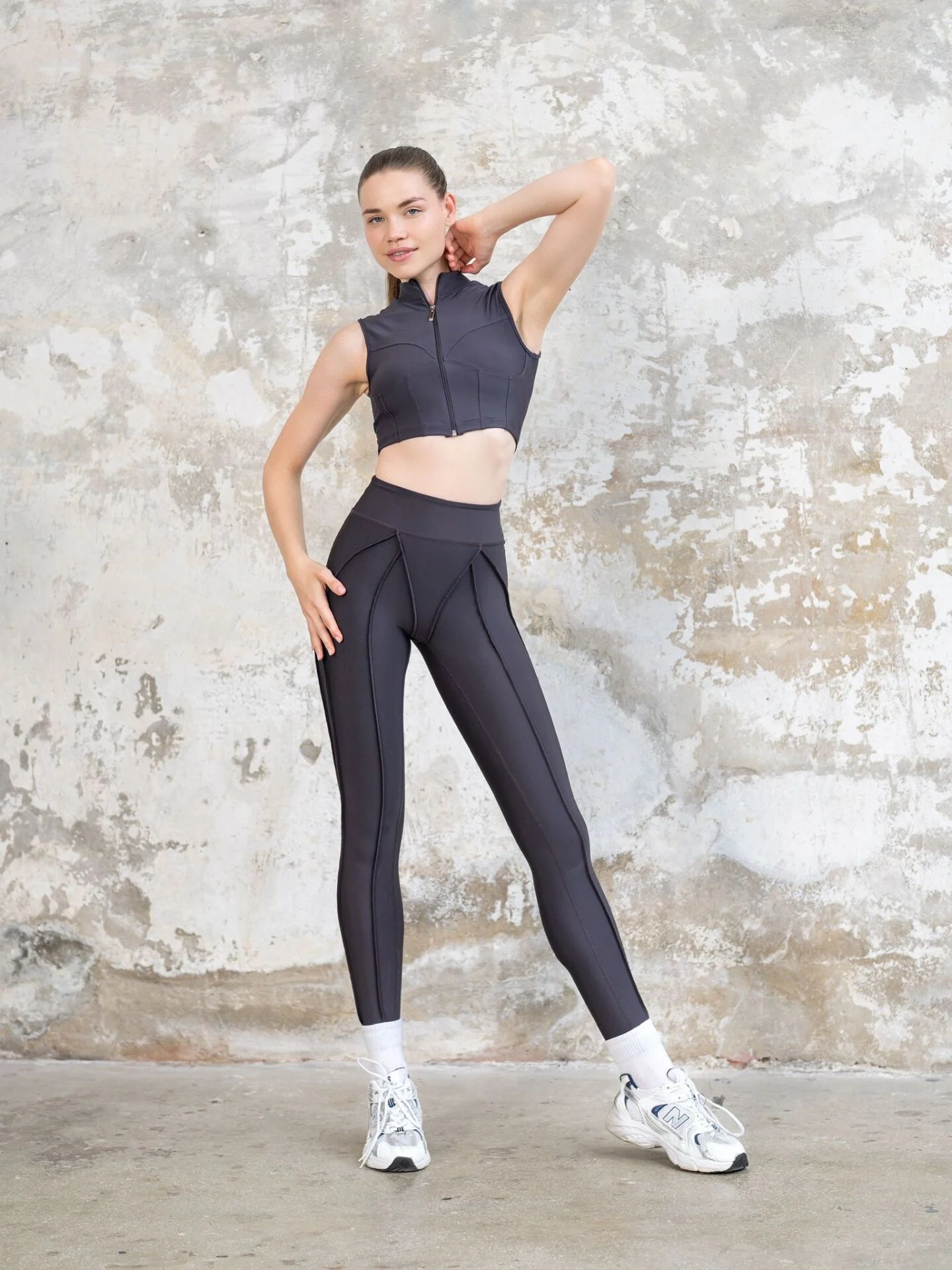 Dikişle Modellenmiş Spor Tayt Füme