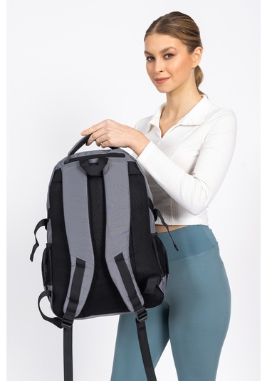 Fermuarlı Geniş Bölmeli Spor & Okul Sırt Çantası Hafif, Ergonomik Ve Dayanıklı Tasarım - Gri Gri