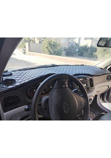 Kapitone Deri Kumaş Hyundai Accent Era Torpido Koruma Örtüsü 1 Adet