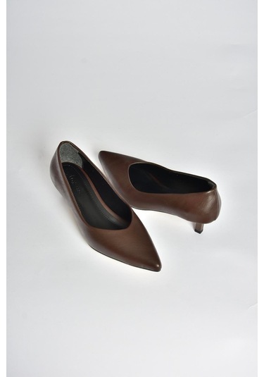 Fox Shoes V404090309 Kahverengi Sivri Burun Alçak Topuklu Kadın Ayakkabı Kahverengi