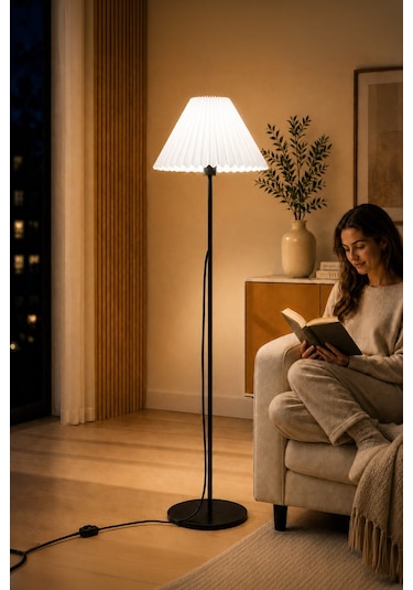 Metal Lambader Siyah 150 Cm Tek Ayaklı Pileli Beyaz Modern Kumaş Başlık Lam08