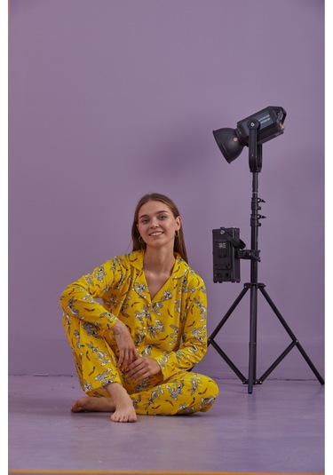 Kadın Mevsimlik Pamuklu Penye Pijama Takımı Önden Düğmeli Sarı