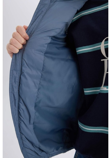 DeFacto Erkek Çocuk Su İtici Kapüşonlu Fermuarlı Şişme Yelek D5907A825SPIN13