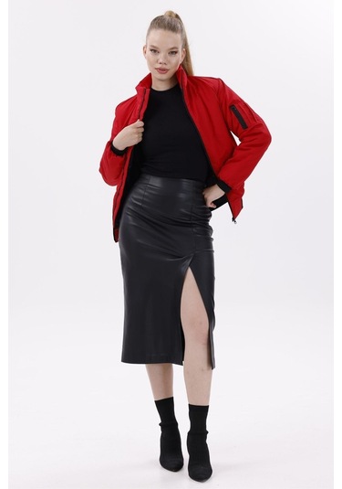 Kadın Astarlı Dik Yaka Mevsimlik Su Ve Rüzgar Geçirmez Mont Kırmızı