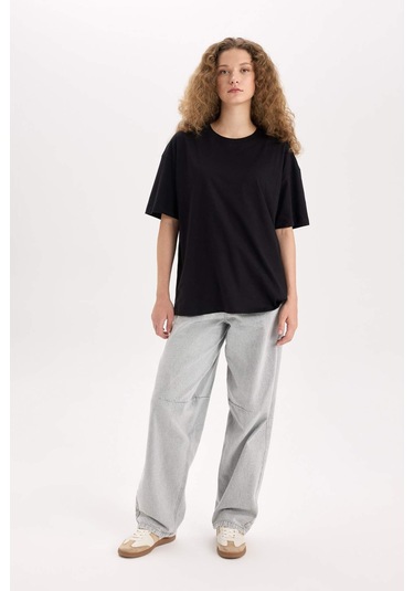 DeFacto Oversize Geniş Kalıp Basic Düz Bisiklet Yaka Kısa Kollu Siyah Tişört V4136AZ25SMBK81