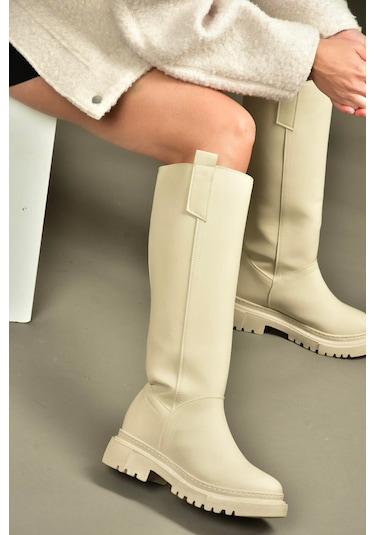 Fox Shoes V973555509 Bej Düz Tabanlı Kadın Binici Çizmesi Bej