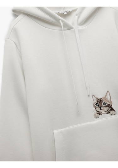 Koton Şardonlu Uzun Kollu Kapüşonlu Kanguru Cepli Nakış Detaylı Sweatshirt Ekru 6wal10143ık Ekru Koton Şardonlu Uzun Kollu Kapüşonlu Kanguru Cepli Nakış Detaylı Sweatshirt Ekru 6wal10143ık Ekru