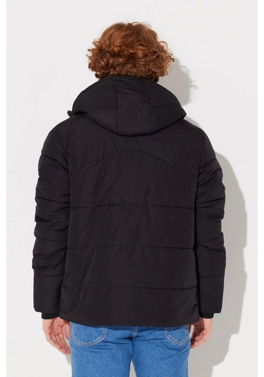 Lee Kapüşonlu Regular Fit Siyah Erkek Mont L88Bny01 Siyah