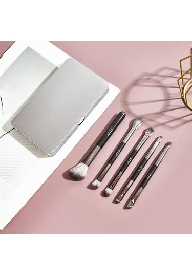 Aynalı, Burun Fırçası, Göz Farı Fırçası, Kapatıcı Fırçası, Allık Fırçası Ve Güzellik Aletlerinden Oluşan 5 Parçalı Makyaj Fırçası Seti