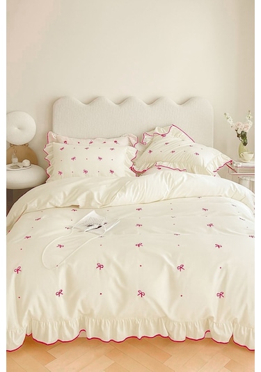 Uçkan Home Soft Elegance Fırfırlı Çift Kişilik Nevresim Seti Desenli Süs Dikişli %100 Pamuk Kırmızı --UH-00038