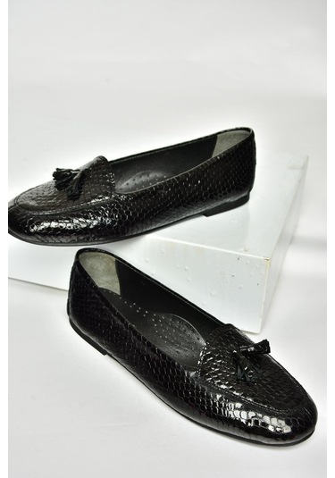 Fox Shoes R667001203 Siyah Baskı Hakiki Deri Babet Siyah