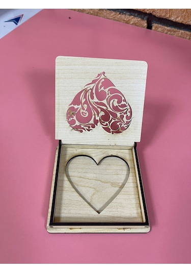 Ahşap Lazer Kesim Kalp Desenli Yüzük Kutusu Çok Renkli
