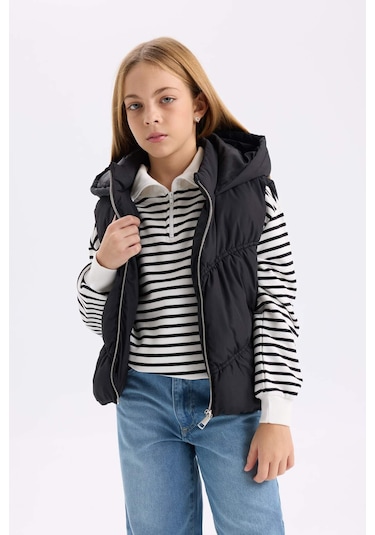 DeFacto Kız Çocuk Su İtici Kapüşonlu Fermuarlı Şişme Yelek D6918A825SPBK27