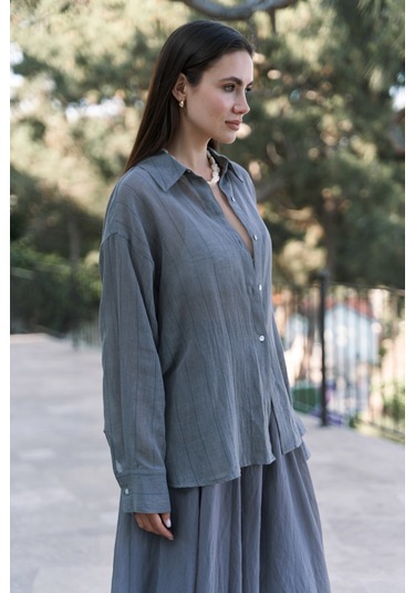 Calynn Sırt Dekolteli Çizgili Füme Keten Gömlek Füme