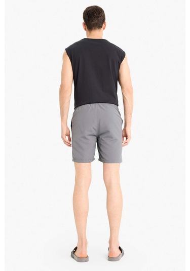 DeFacto Regular Fit Kısa Boy Cepli File Astarlı Beli Bağcıklı Düz Hafif Kumaş Deniz Şortu E5133AXNSGR474