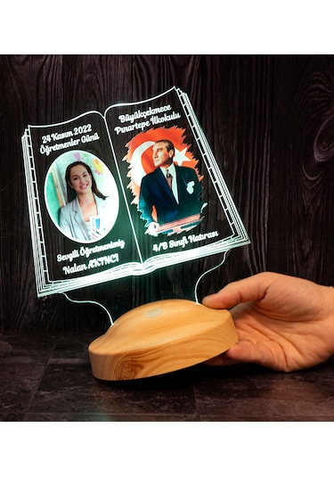 Öğretmene Hediye Renkli Öğretmen Resmi Baskılı Renklendirilmiş Atatürk Görselli 24 Kasım Hatırası Led Lamba Çok Renkli