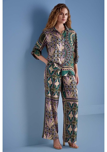 Gömlek Yaka Çok Renkli Desenli Gömlek Çok Renkli