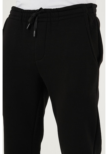 Buratti Pamuklu Regular Fit Normal Bel Şardonlu Erkek Eşofman Altı 5908040 Siyah Buratti Pamuklu Regular Fit Normal Bel Şardonlu Erkek Eşofman Altı 5908040 Siyah