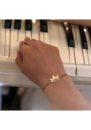 Kübra İsmine Özel 14 Ayar Altın Plakalı Renkli Taş Desenli Taç Motifli Hediye Bileklik-489isim Kübra